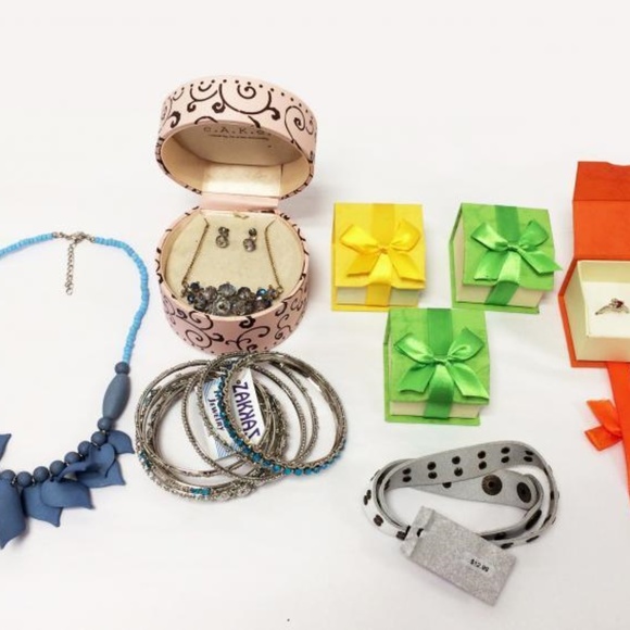 'Can't Go Wrong' Large bag of NICE Jewelry 7PC - Picture 3 of 7